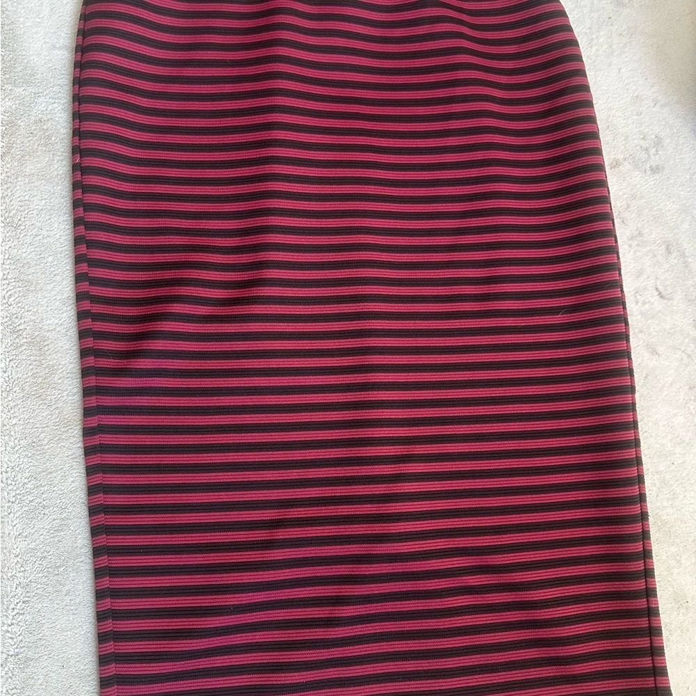 Forever 21 Red and Black Pencil Midi Skirt